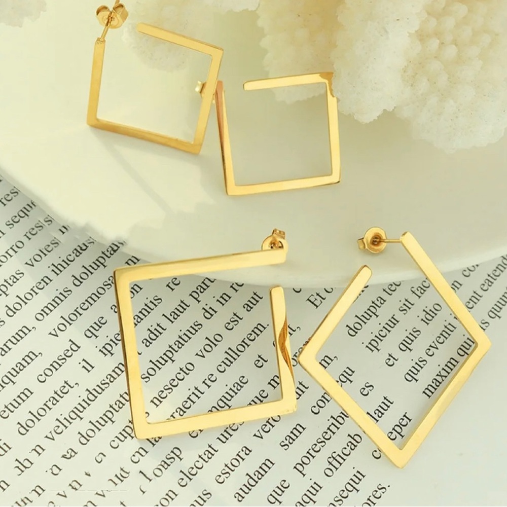 Contemporary All In the Box Square Earrings
